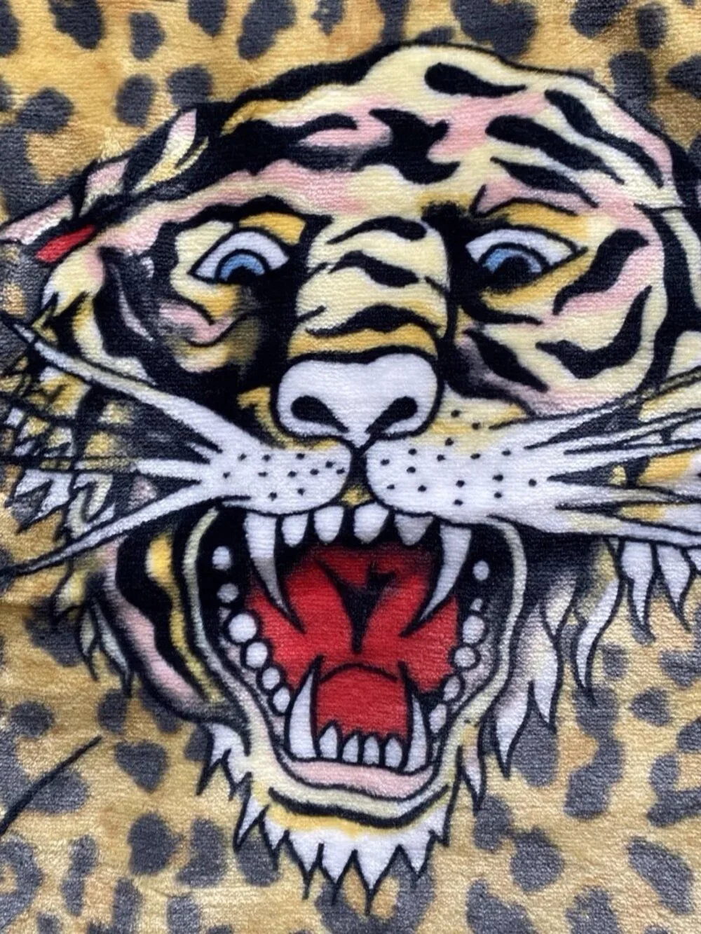 Ed Hardy Animal‎ Print Plush Oversized Throw Blanket Tiger Heart  Bird Dice NEW